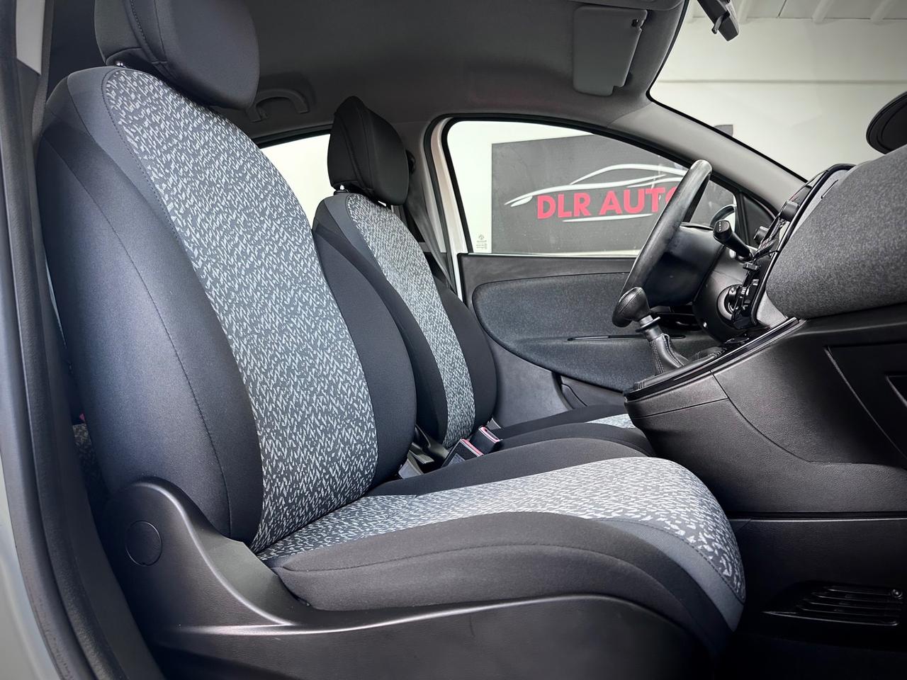 Lancia Ypsilon 1.2 69 CV 5 porte Elefantino Blu