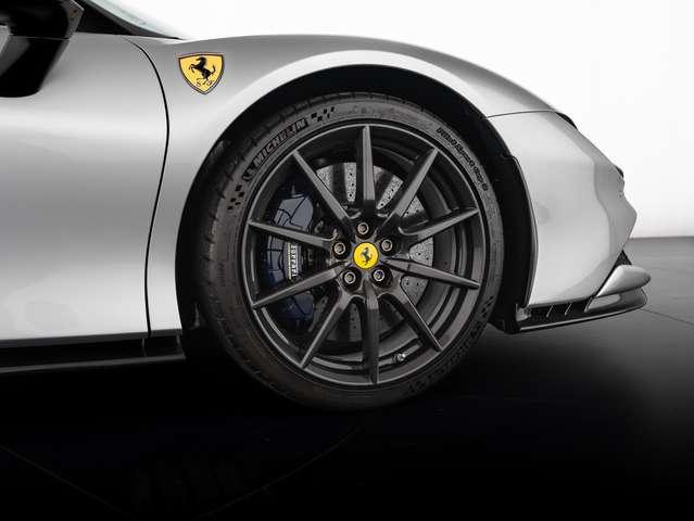 Ferrari SF90 Stradale