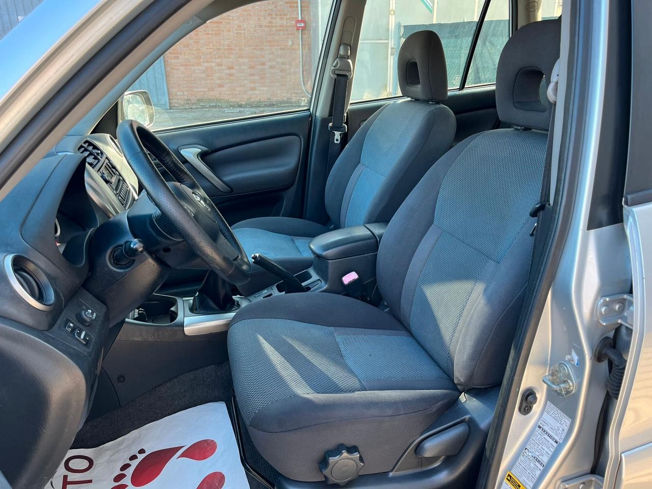 Toyota RAV 4 RAV4 2.0 Tdi D-4D cat 5 porte Sol