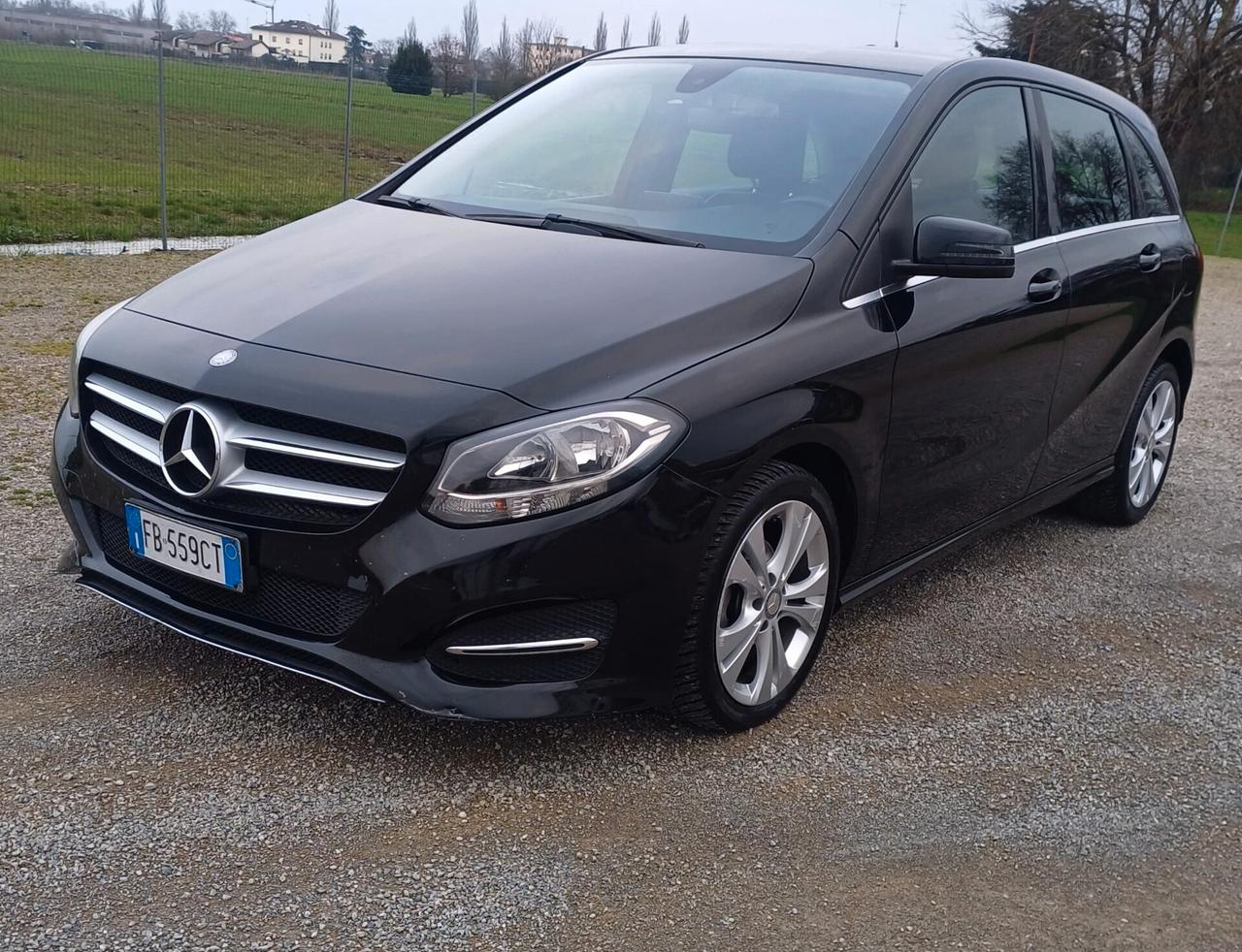 Mercedes-benz B 180 B 180 d Automatic Premium