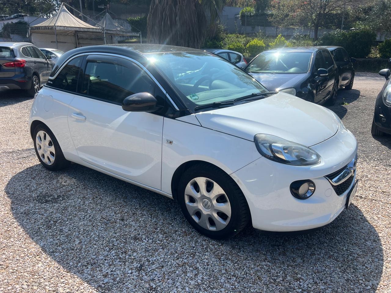 Opel Adam 1.2 70 CV Slam