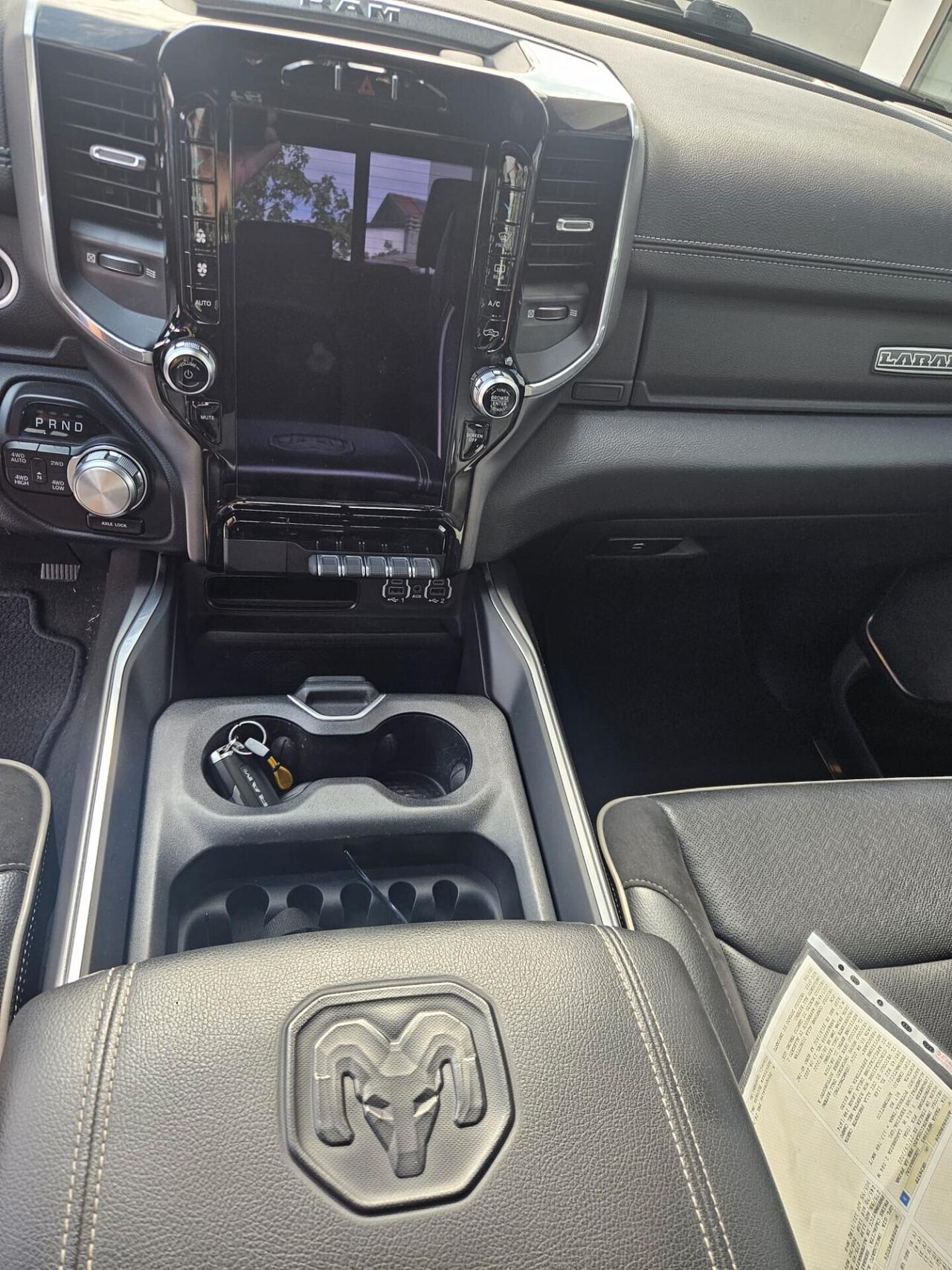 Dodge RAM 1500 5.7 GPL V8 Laramie Night ** NO IVA ESPOSTA **