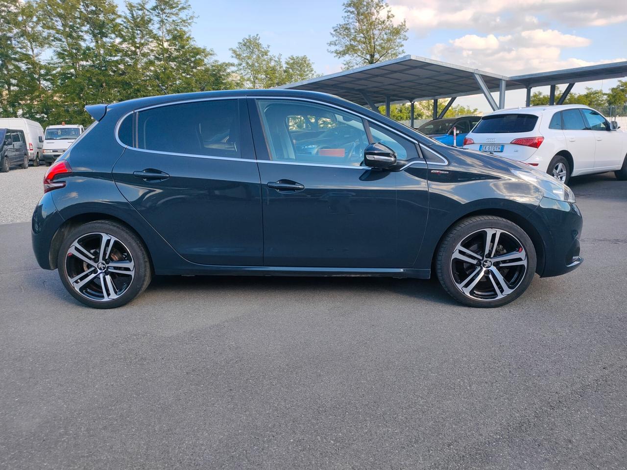Peugeot 208 BlueHDi 120 S&S 5 porte GT Line NEOPATENTATI
