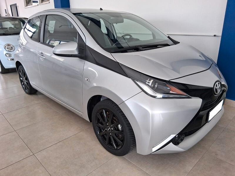 Toyota Aygo 1.0 VVT-i 69 CV 5 porte x-play