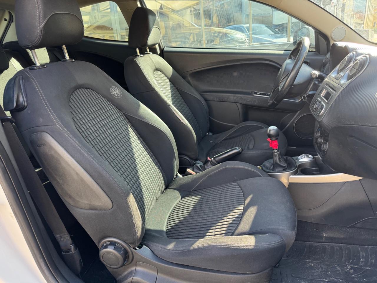 ALFA ROEMO MITO 1.6 JTDm2 120 CV DISTINCTIVE