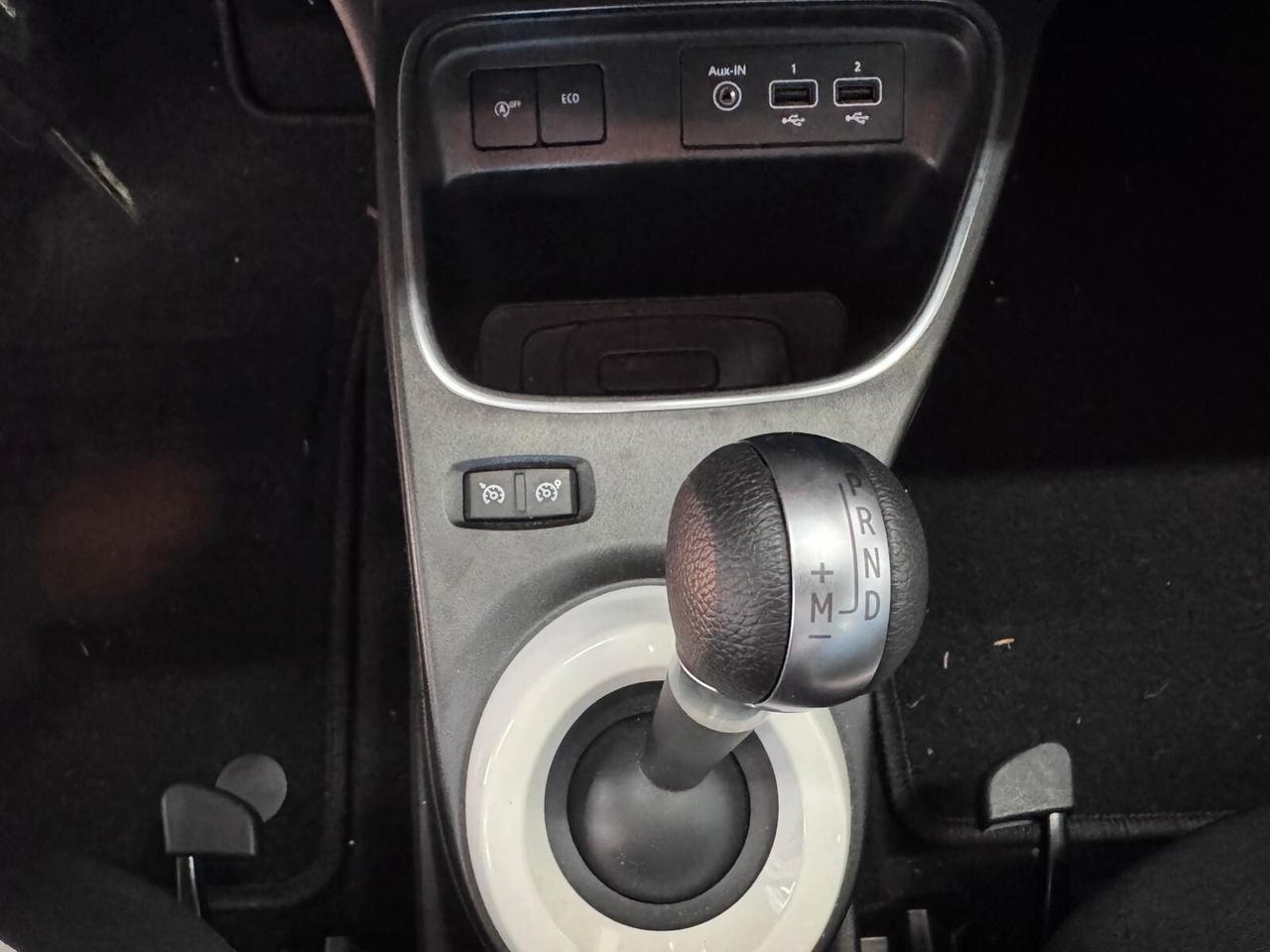 Renault Twingo 0.9 93cv INTENS NEOPATENTATI TURBO, AUTOMATICA,PELLE,NAVI,UNIPRO