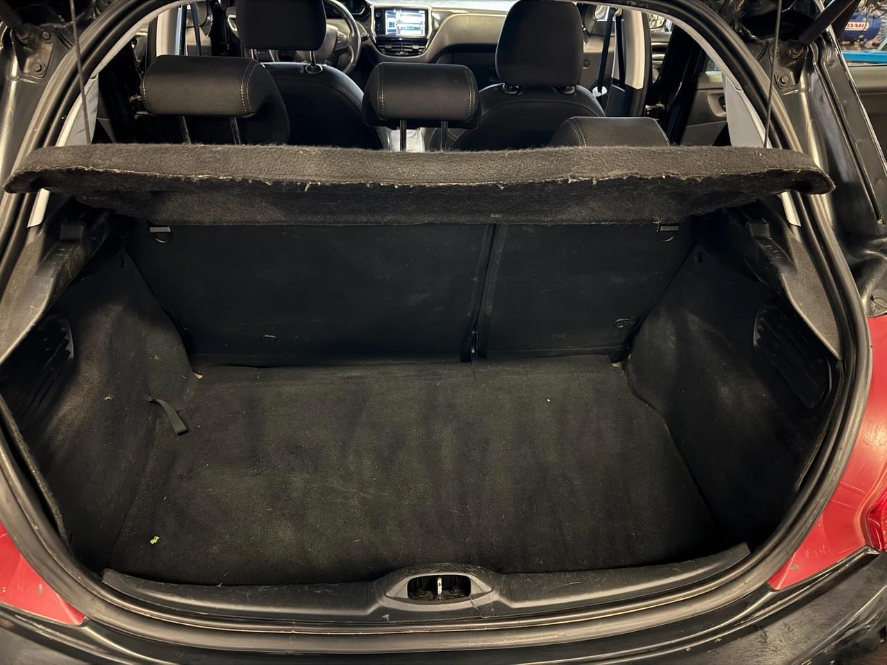 Peugeot 208 1.2 VTi 82 CV 5 porte Allure - IDEALE PER NEOPATENTATI