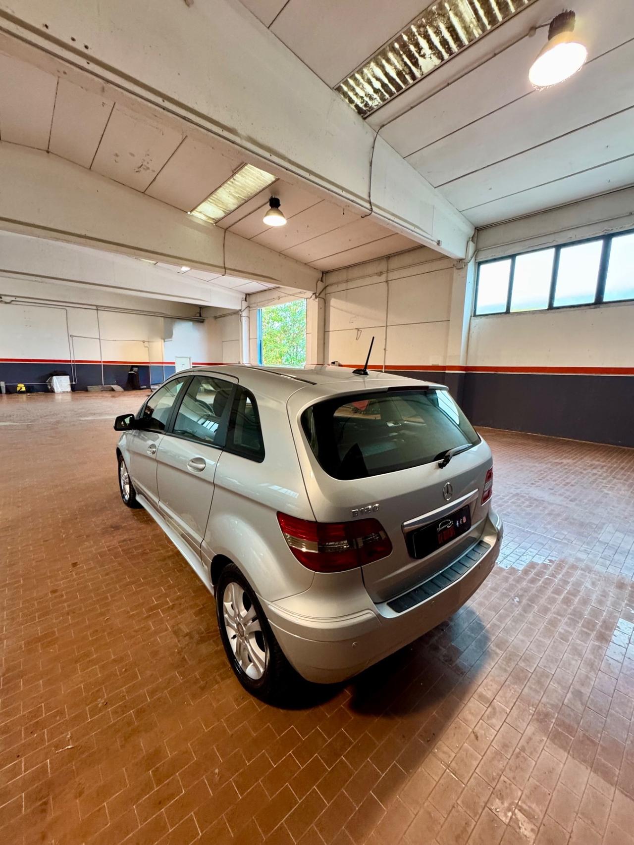 Mercedes-benz B 180 BlueEFFICIENCY Executive