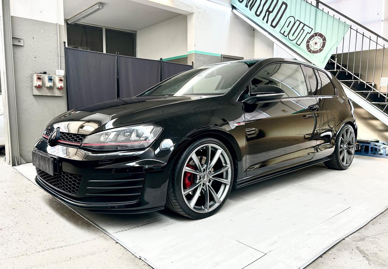 Volkswagen Golf GTI 2.0 TSI 3p.