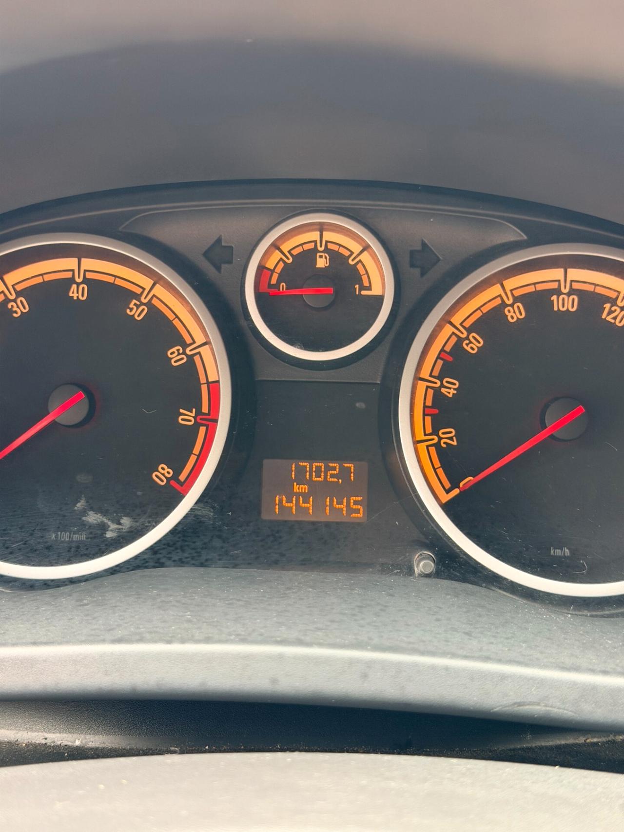 Opel Corsa 1.2 3 porte Club