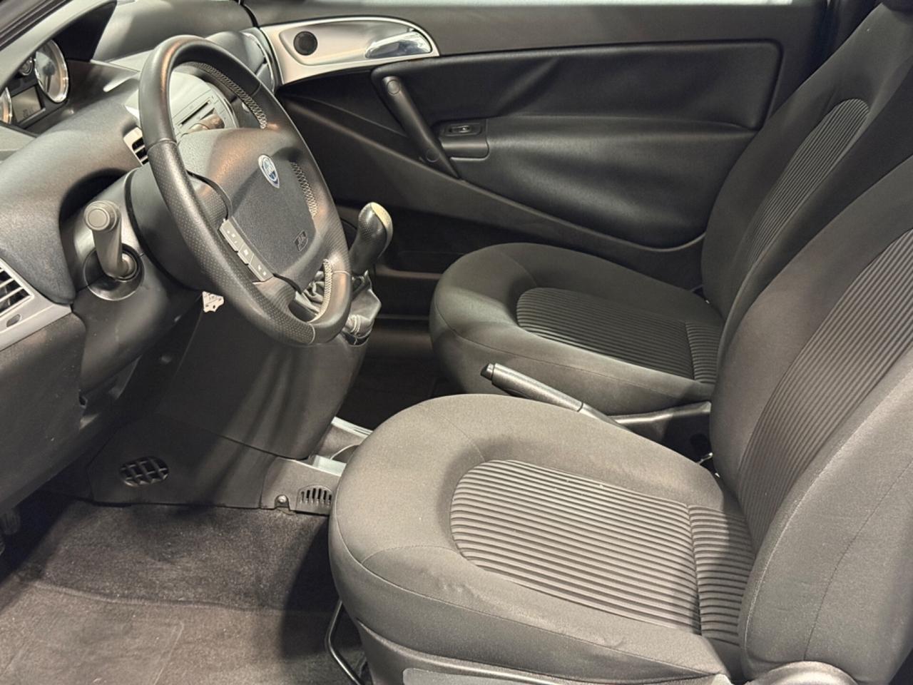 Lancia Ypsilon 1.3 MJT 75 CV