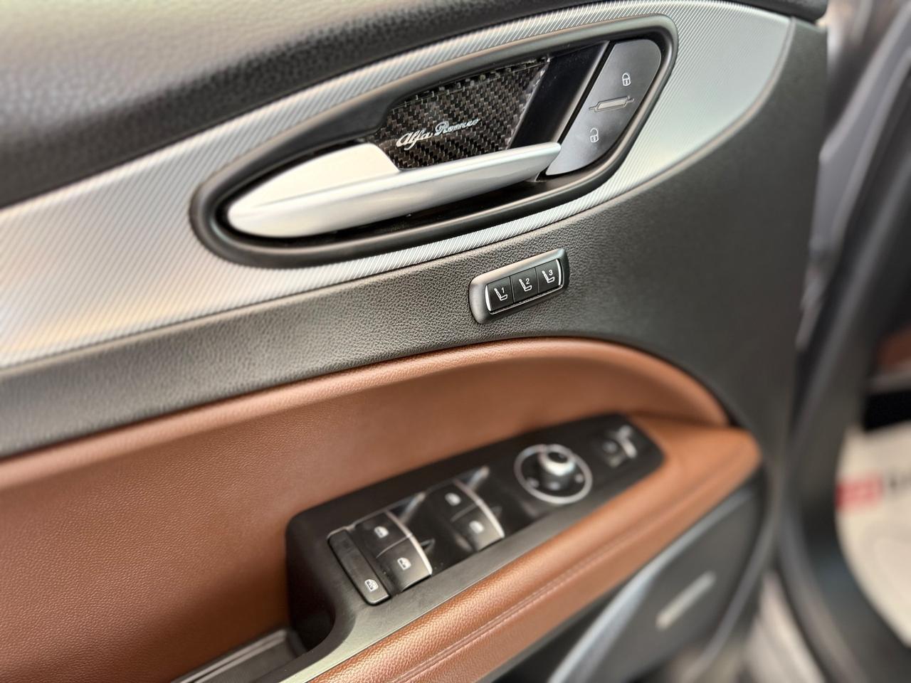 Alfa Romeo Stelvio 2.2 Turbodiesel 210 CV AT8 Q4 Veloce