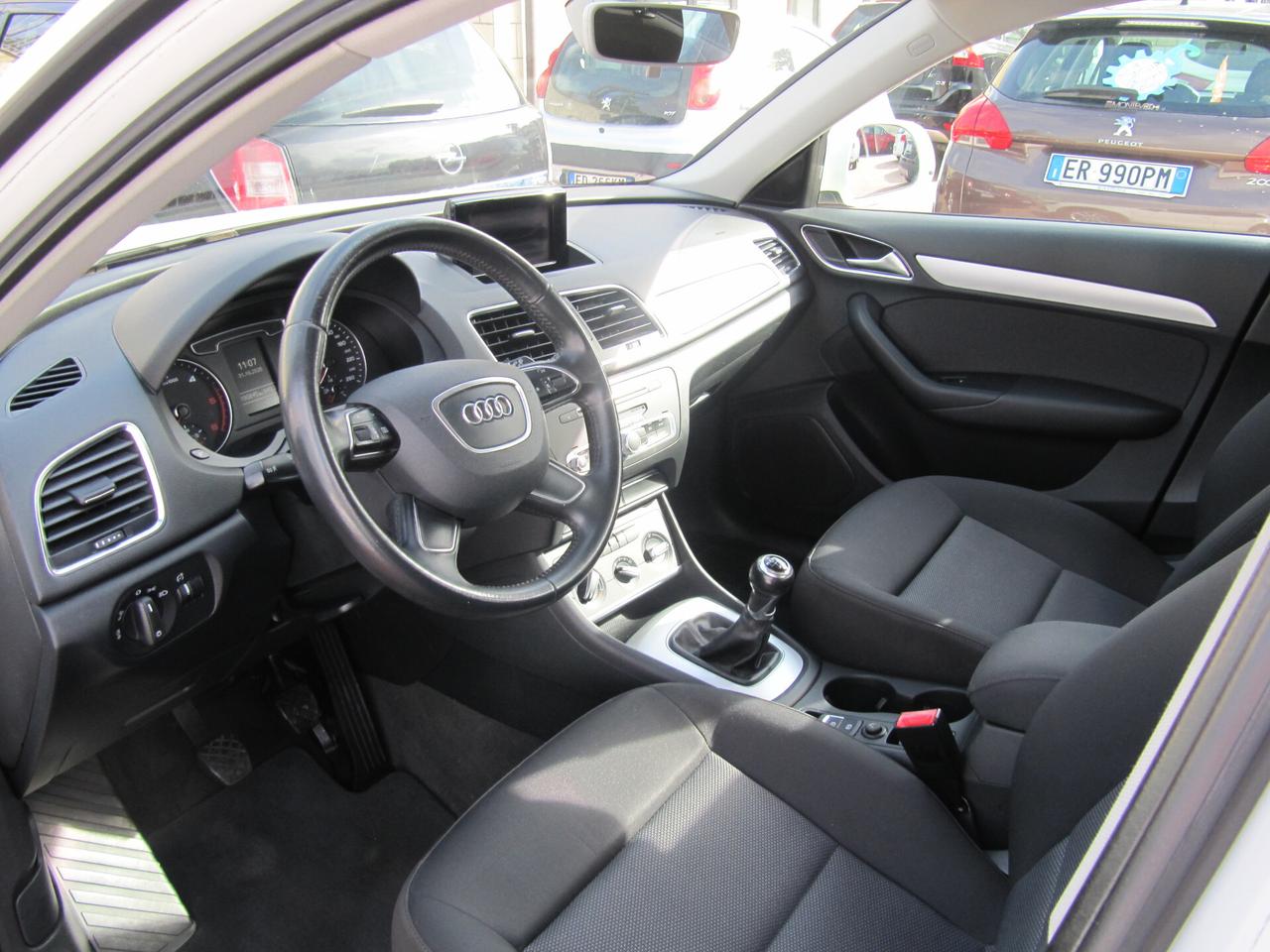 Audi Q3 2.0 TDI 120 CV Business