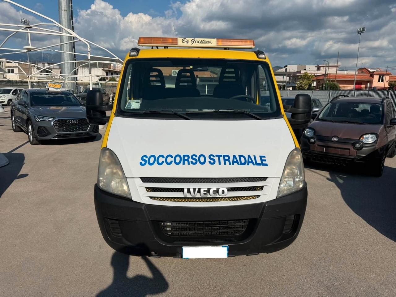 Iveco DAILY CARROATTREZZI SCARRABILE COMEAR