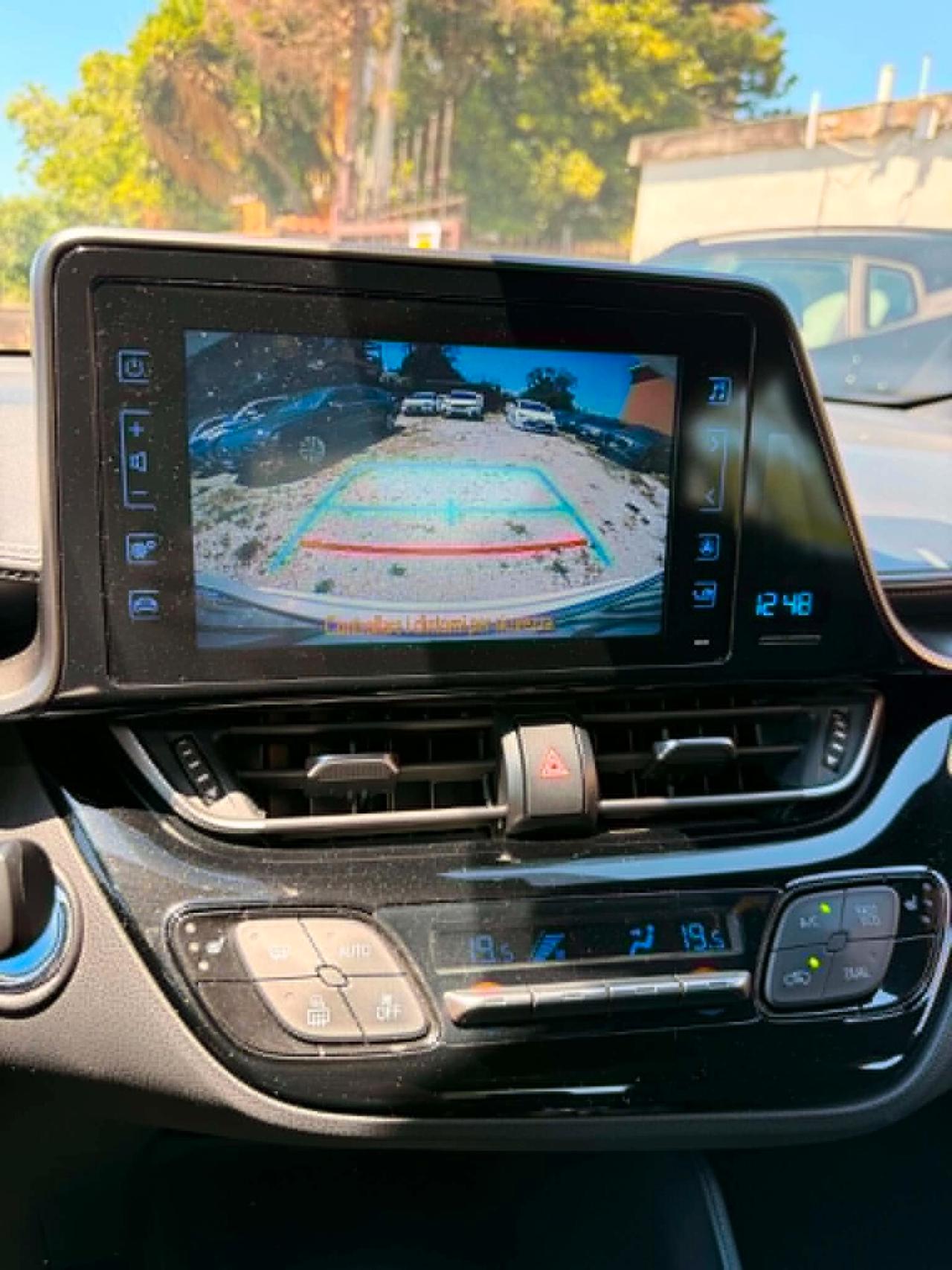 Toyota C-HR 1.8 Benz/Ibrida OK Neopatentato