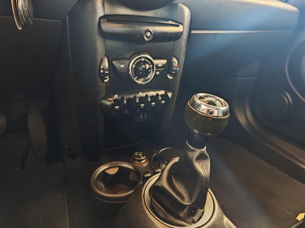 Mini 1.6 16V One (55kW)