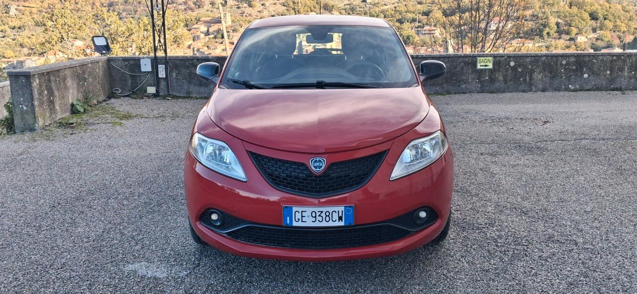 Lancia Ypsilon 1.0 FireFly 5 porte S&S Hybrid Ecochic Gold