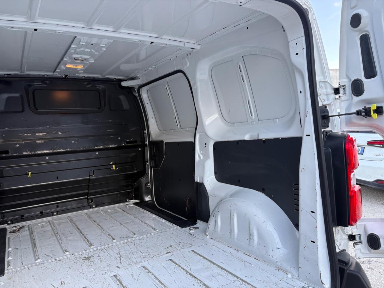 Opel Vivaro 2.0 Diesel 120cv