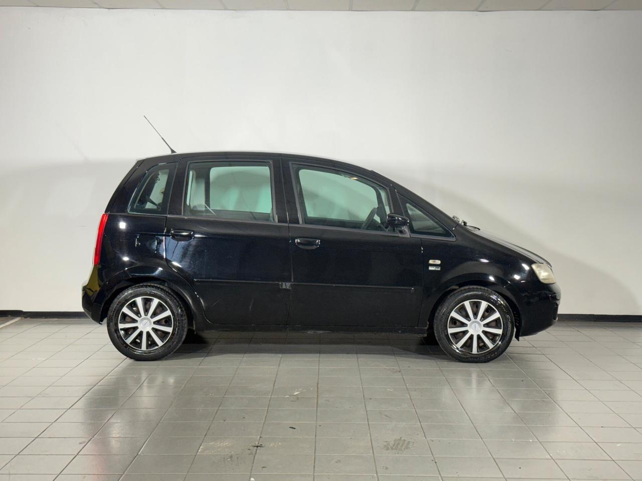 Fiat Idea 1.2 16V BlackLabel