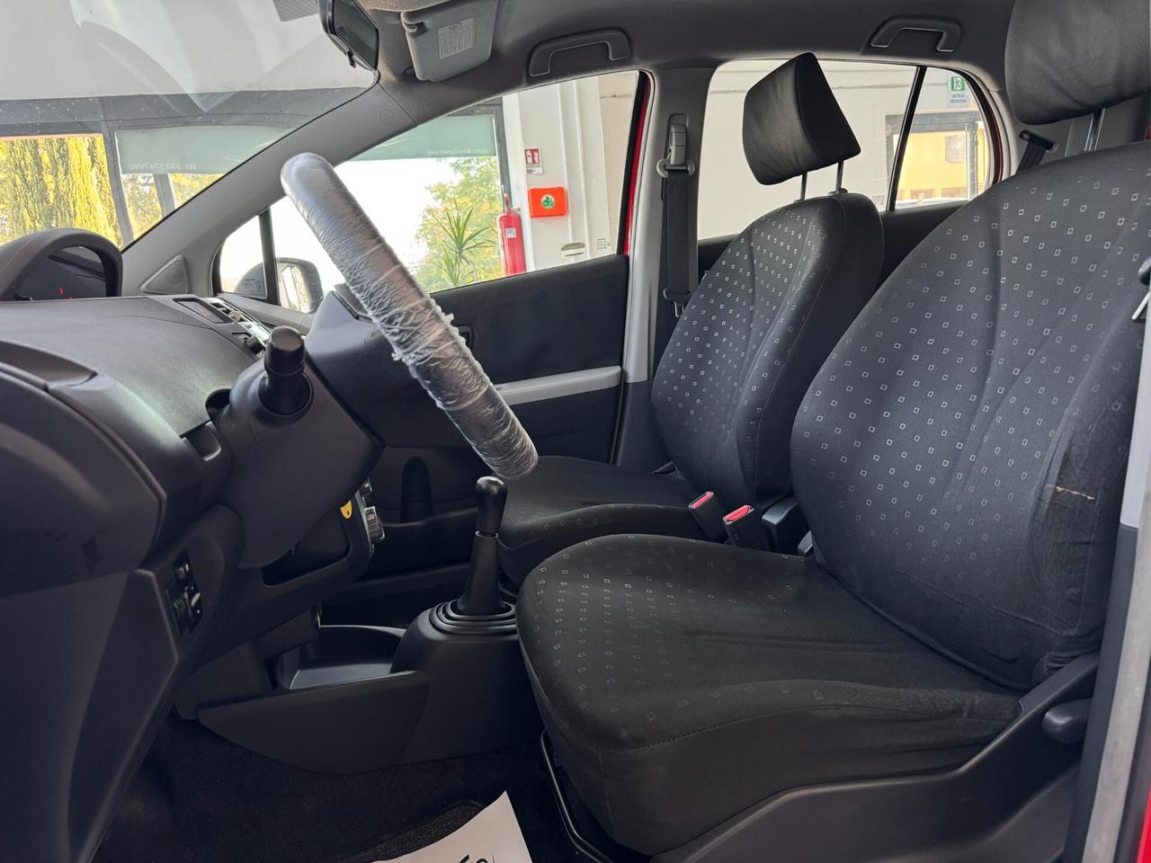 Toyota Yaris 1.0 5 porte