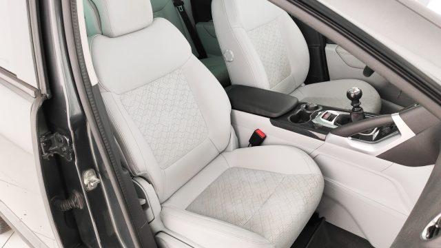 PEUGEOT 3008 BlueHDi 150 S&S Business