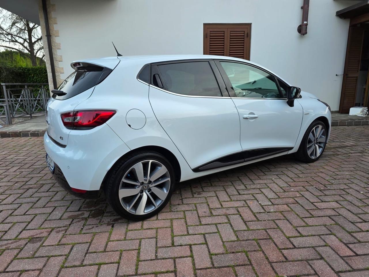 Renault Clio 1.5 dCi 8V 75CV 5 porte Costume National