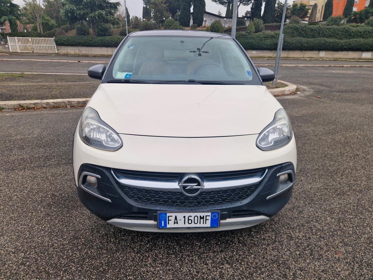 Opel Adam Rocks 1.2 70cv Allestimento particolare