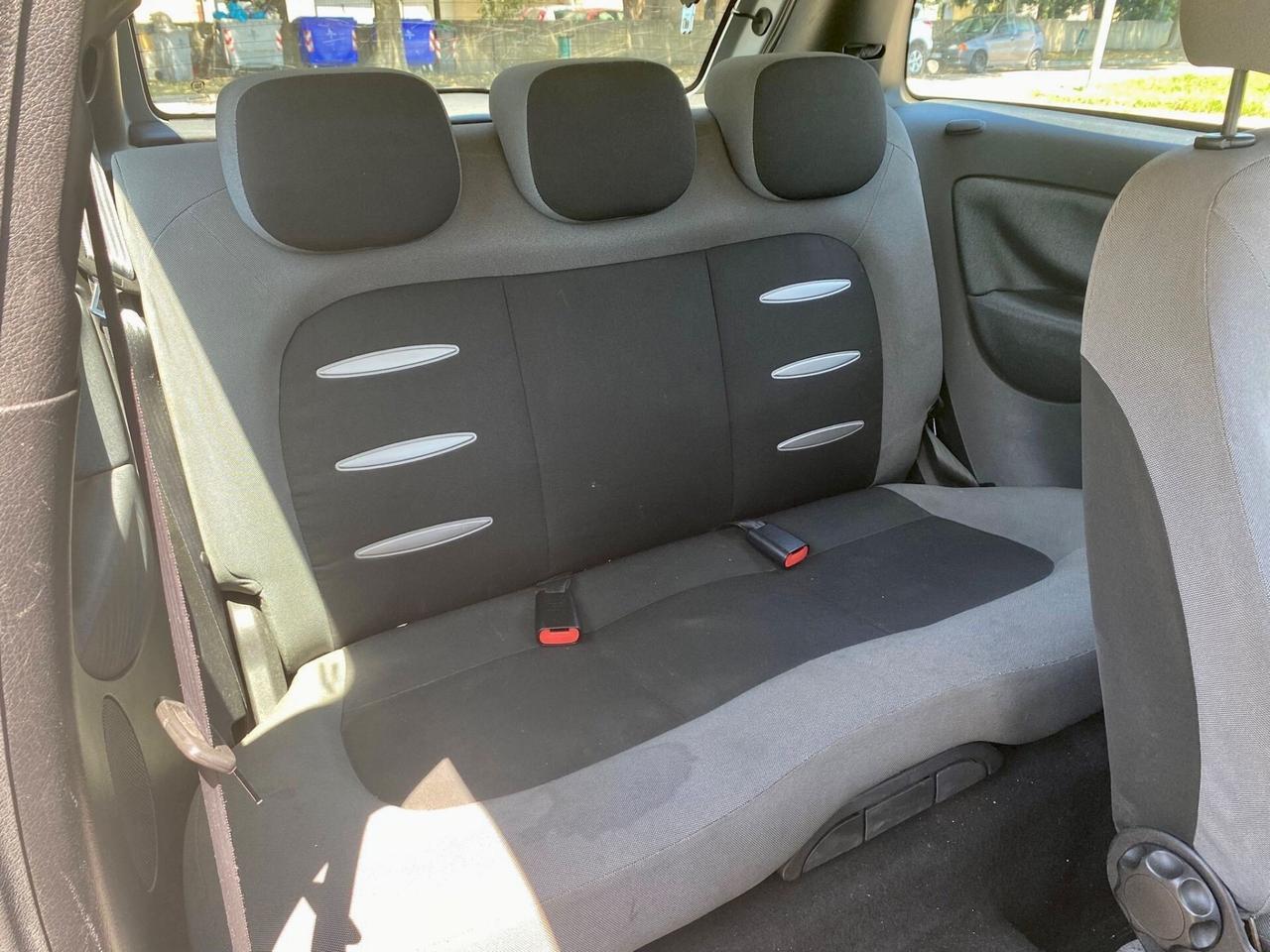 Lancia Ypsilon 1.3 MJT 75 CV Platino