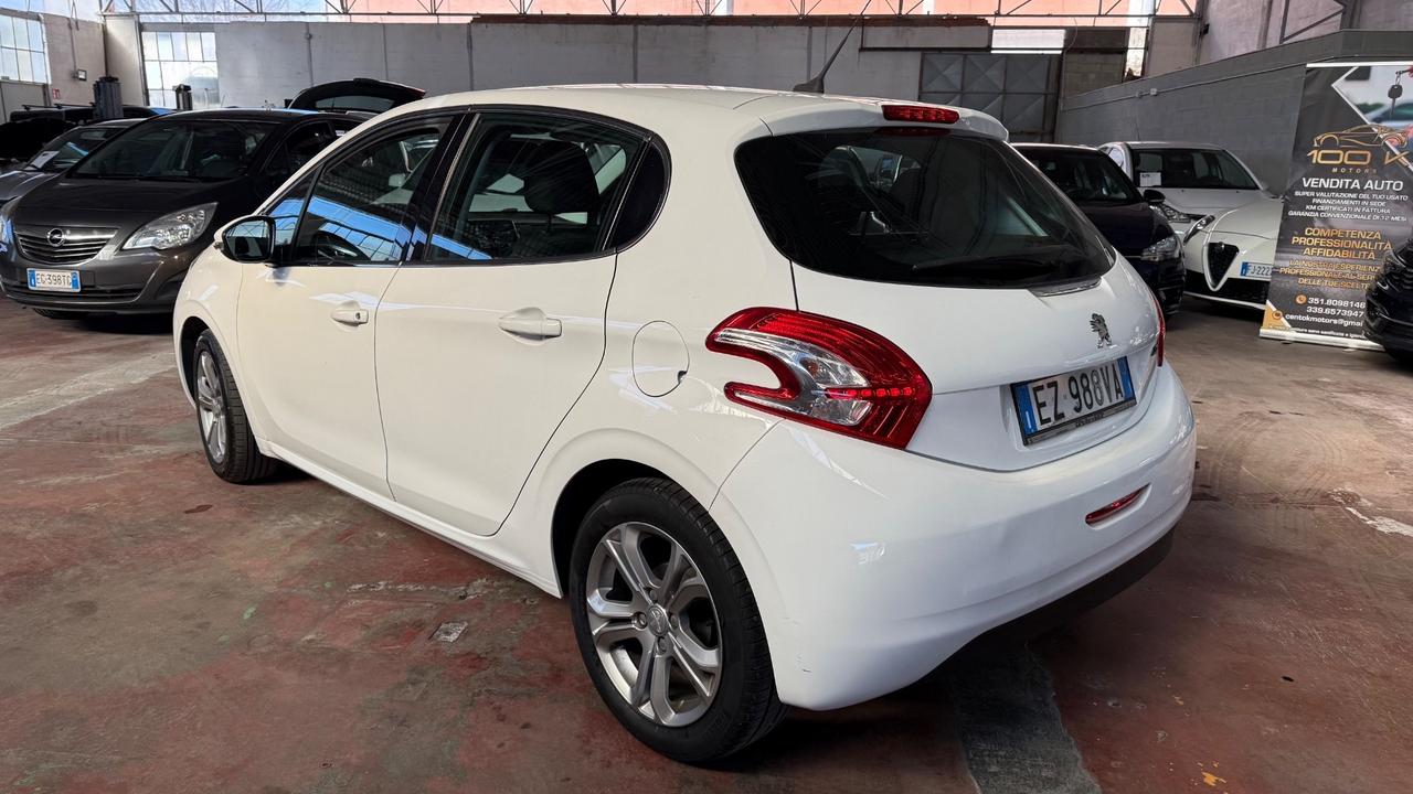 Peugeot 208 1.4 HDi 68 CV 5 porte Allure