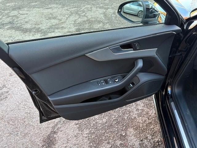 Audi A4 Avant 40 TDI S tronic Business Advanced+TETTO APRIBILE!