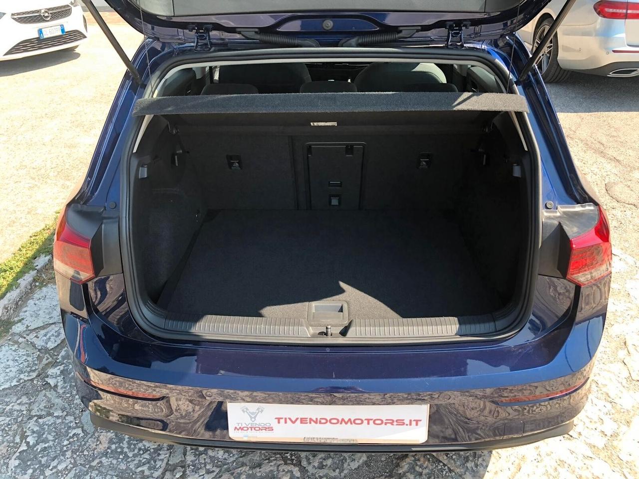 Volkswagen Golf 1.0 TSI EVO Life ADATTA A NEOPATENTATI