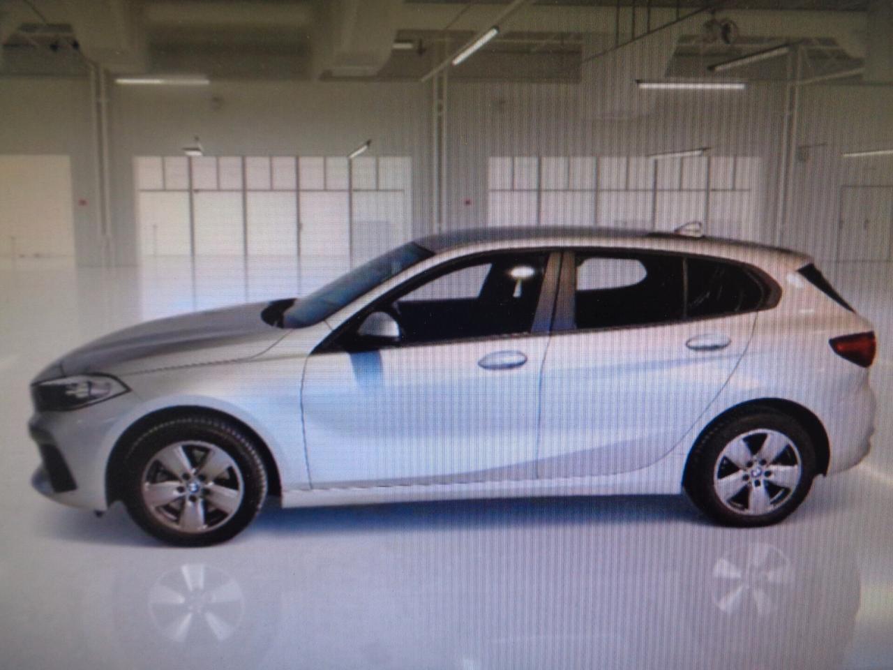 Bmw 116 116d 5p. Business Advantage