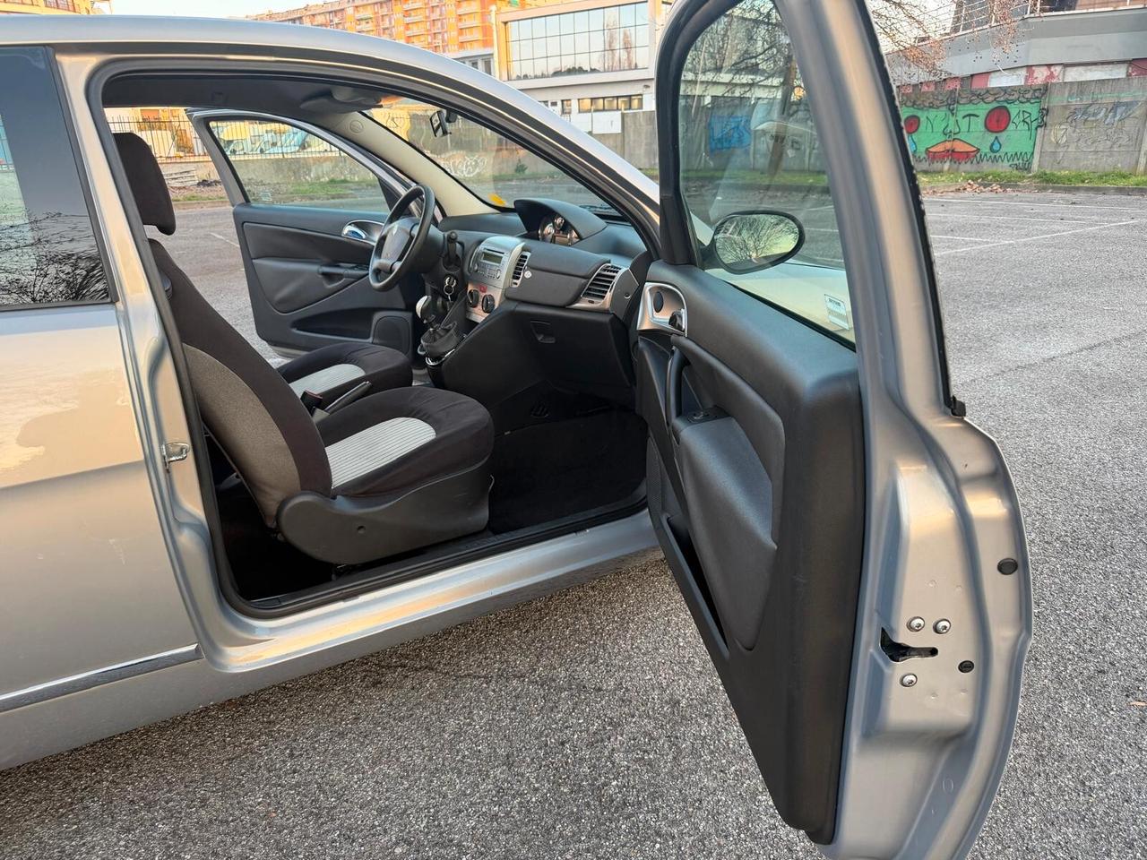 Lancia Ypsilon 1.2 Argento