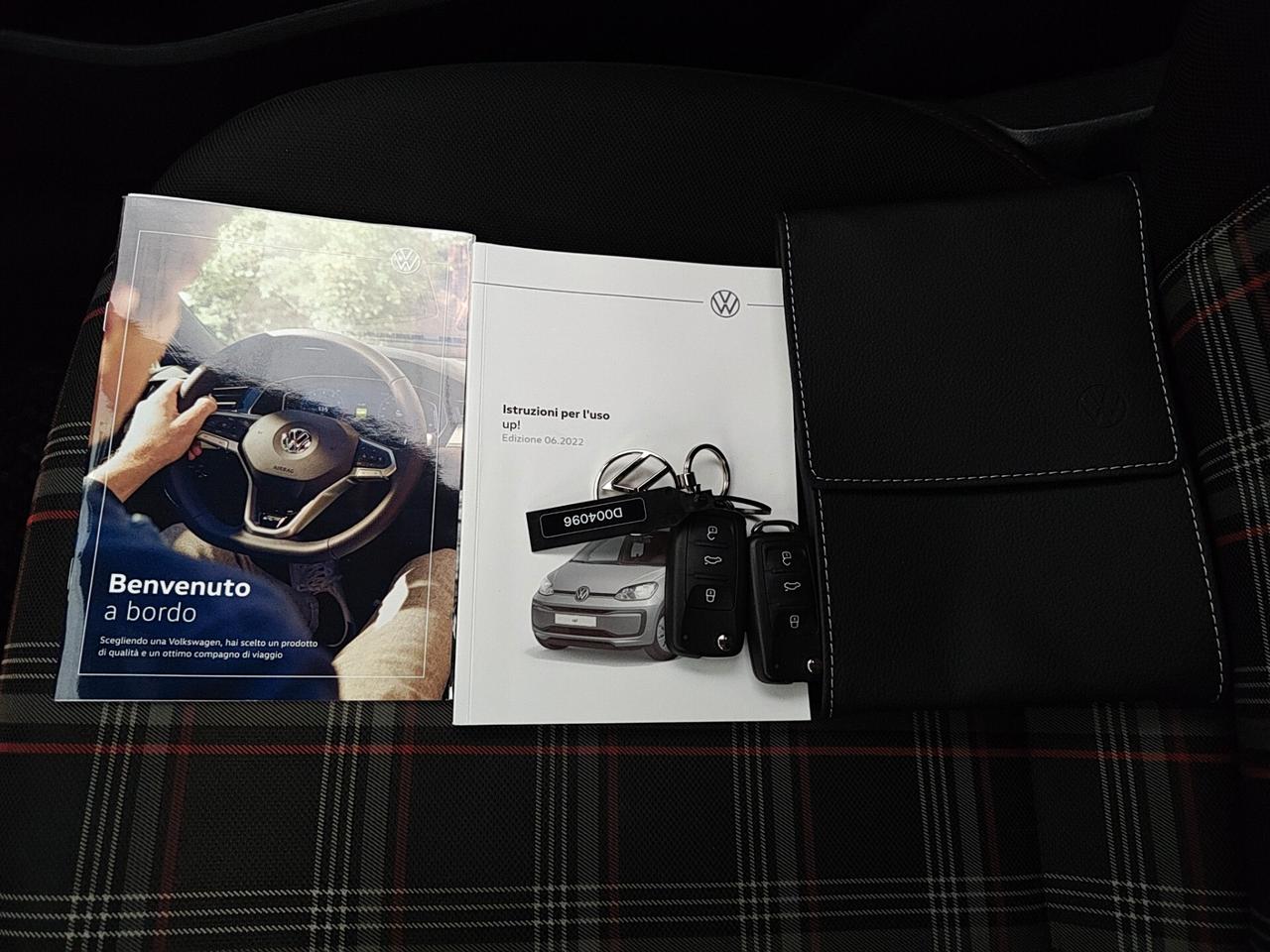 Volkswagen up! 1.0 TSI 5p. up! GTI BlueMotion Technology