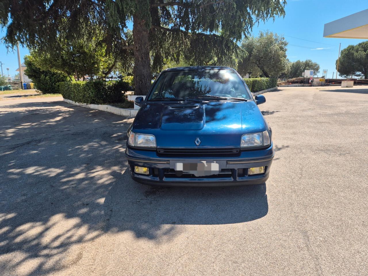 Renault Clio 1.8i 16V