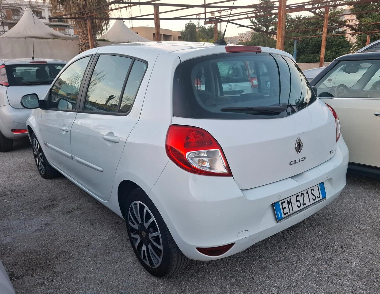 Renault Clio 1.2 16V 5 porte Dynamique anno 2012