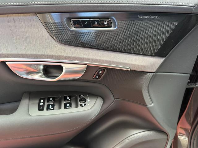 VOLVO XC90 T8 Plug-in hybrid AWD automatico 7 posti Ultra Dar