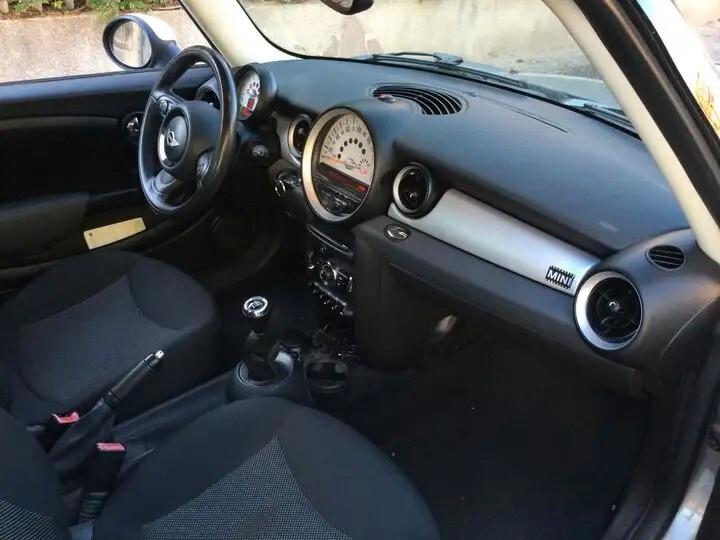 Mini 1.6 16V One (55kW)