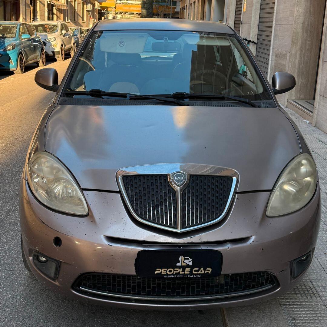 Lancia Ypsilon 1.3 MJT 75 CV