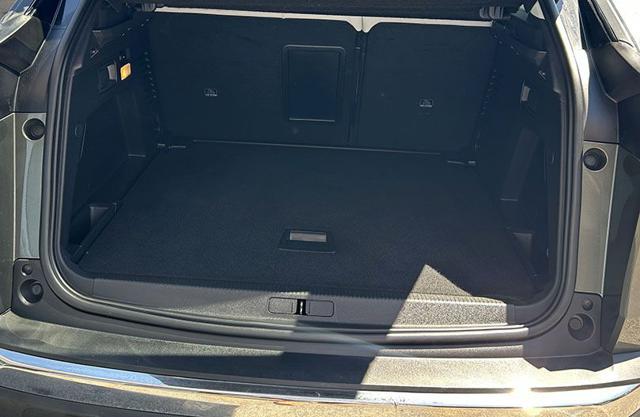 PEUGEOT 3008 BlueHDi 130 S&S EAT8 Allure