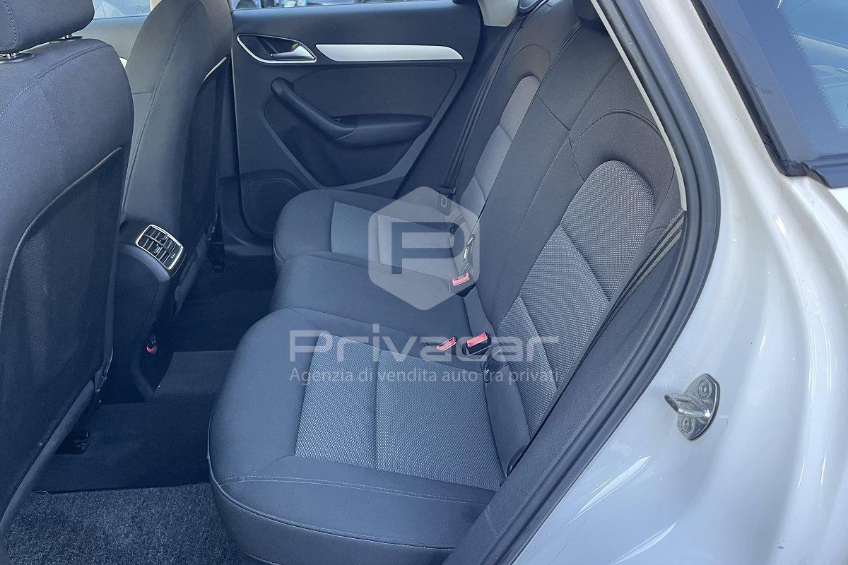 AUDI Q3 2.0 TDI 150 CV Business