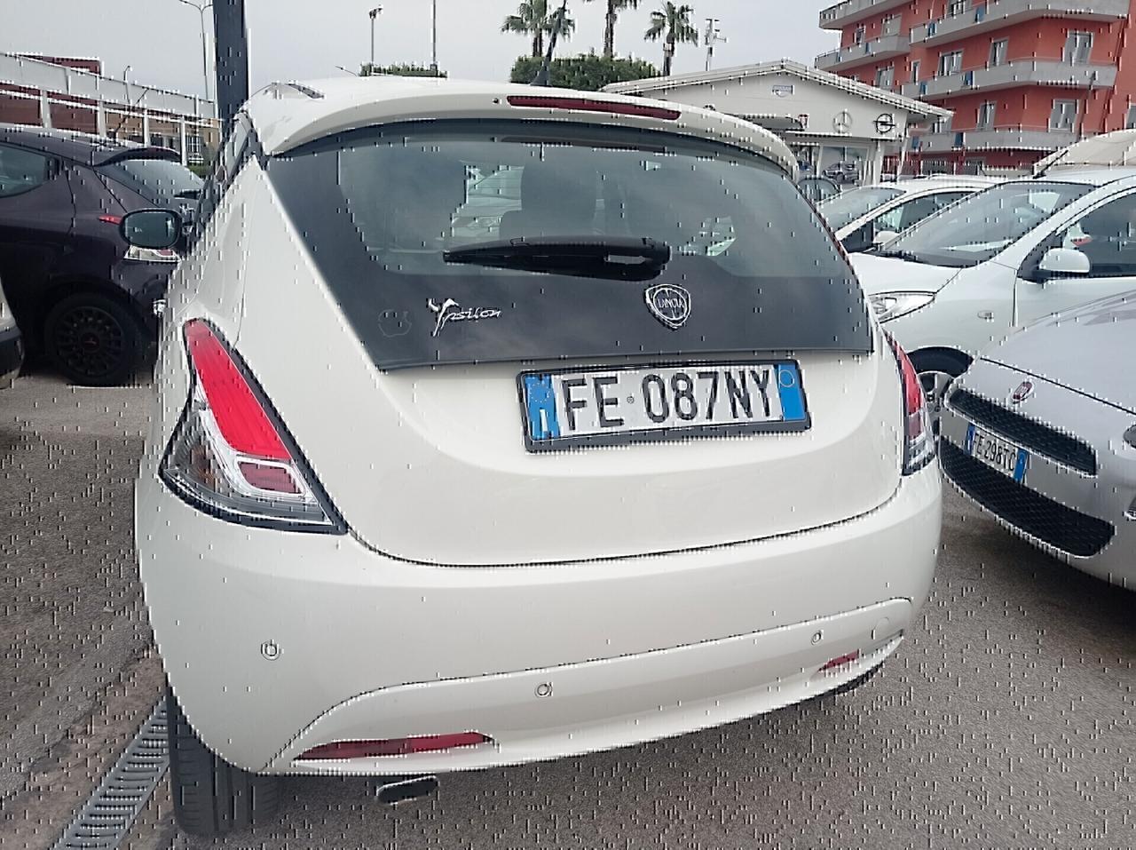 Lancia Ypsilon 1.3 MJT 95 CV 5 porte S&S Gold