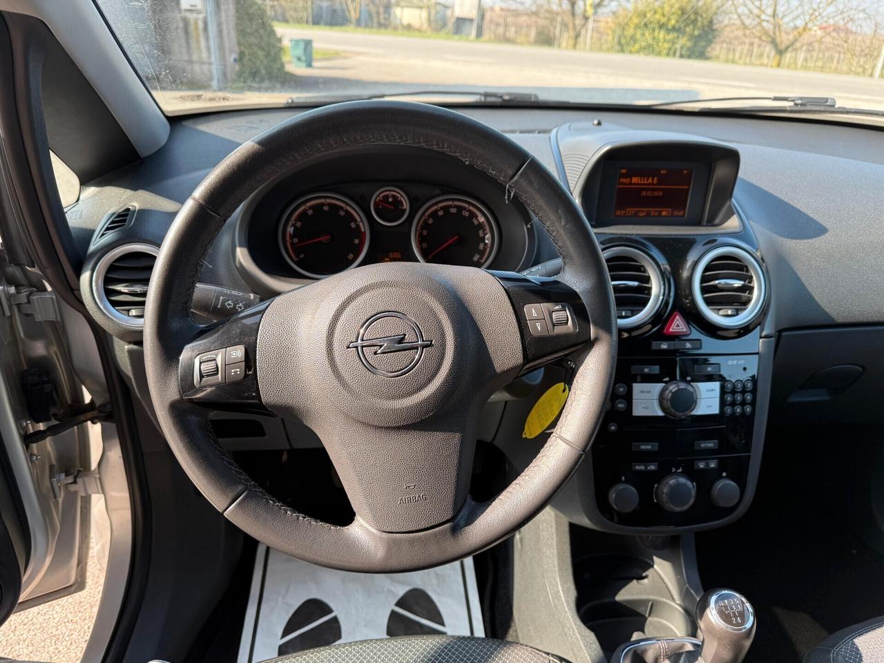 Opel Corsa 1.2 benzina Neopatentati