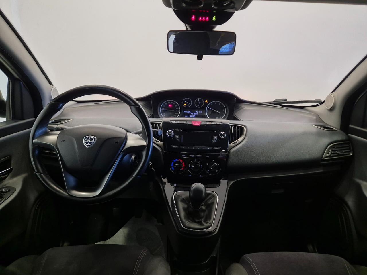 Lancia Ypsilon 5p 1.2 Silver 69cv - NEOPATENTATI - UNIPROPRIETARIO - Clima - Radio CD