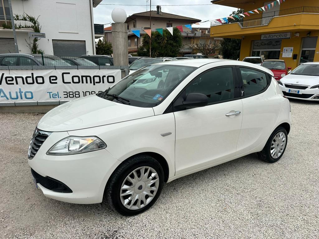 Lancia Ypsilon 5 Porte Ypsilon 1.2 8v Gold s&s 69cv