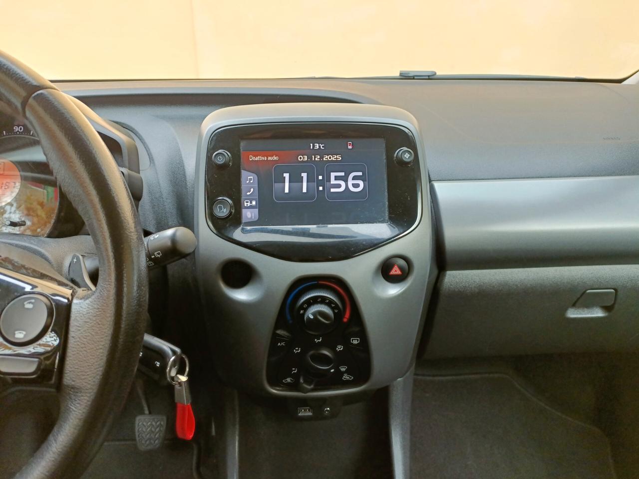 Toyota Aygo Connect 1.0 VVT-i 72 CV 5 porte x-play MMT
