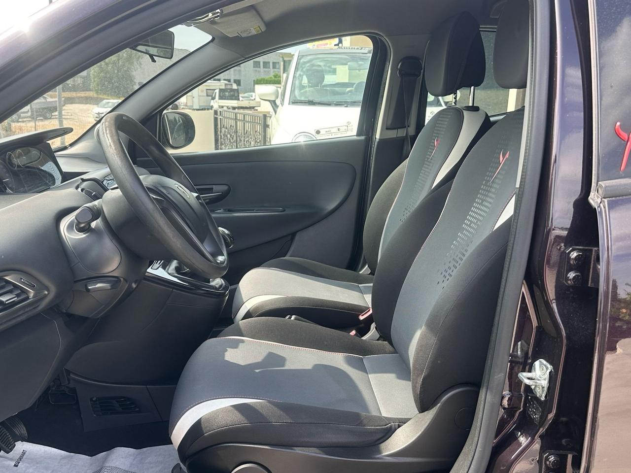 Lancia Ypsilon 1.3 MJT 16V 95 CV 5 porte S&S Elefantino