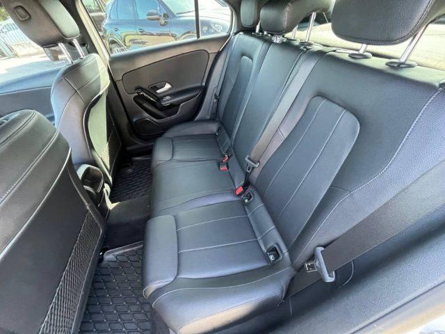 MERCEDES-BENZ A 180 d Automatic Premium