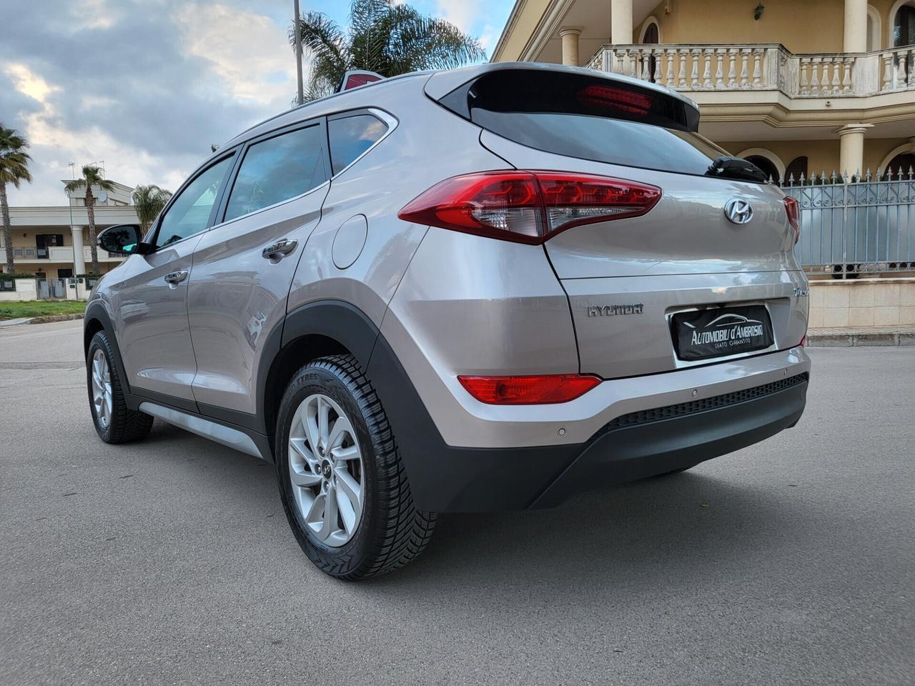 Hyundai Tucson 1.7 CRDi DCT 140cv XPossible my 17