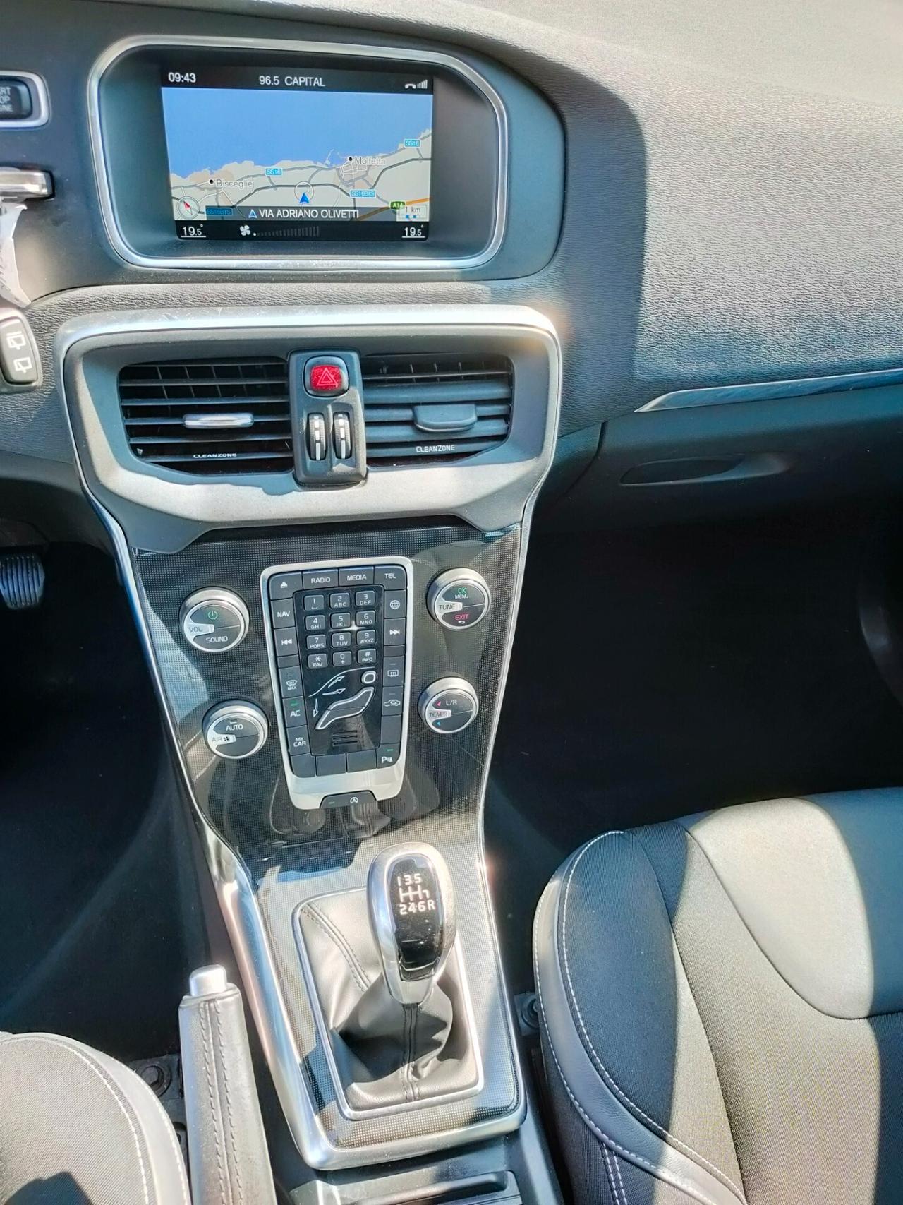 Volvo V40 D2 Momentum PERFETTA